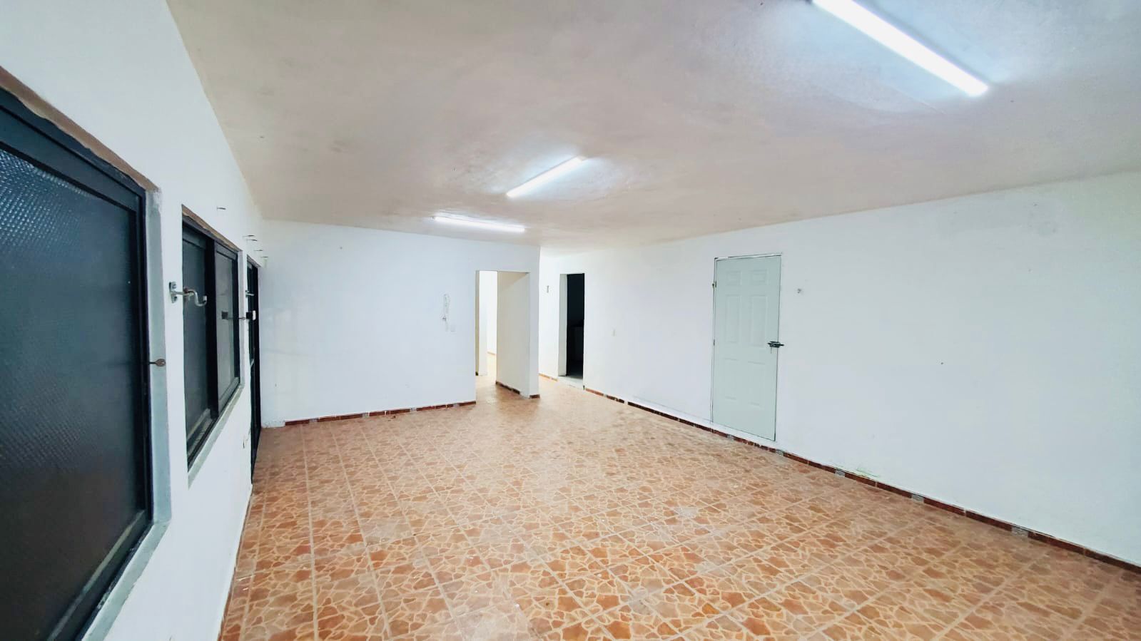 Oficina Principal vista izquierda
